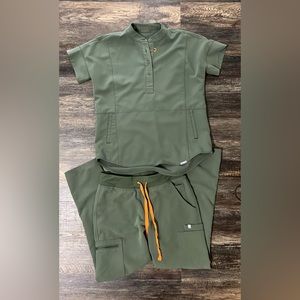 Figs Moss set. Top and pants set. size XS Manila top and Yola skinny pants